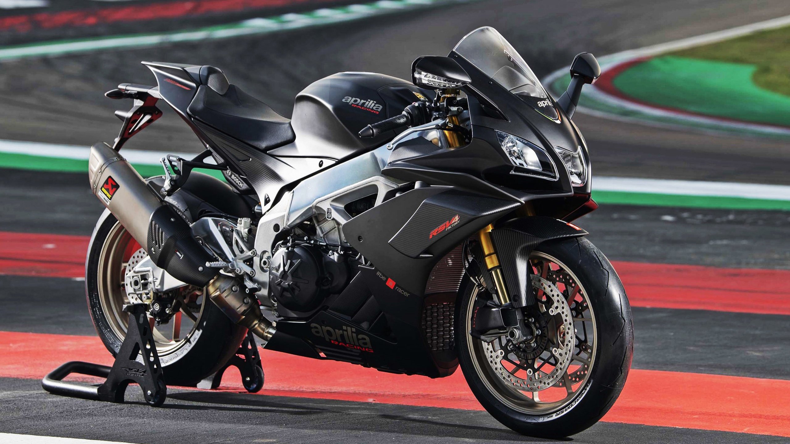 伊丽莎白·德克斯精准配速助力决赛突破,德雷克伊丽莎白女王